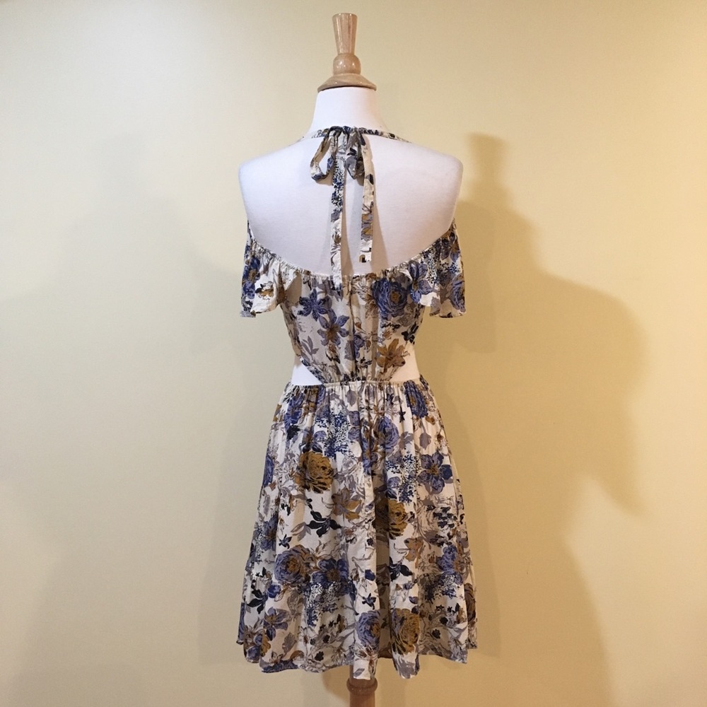 Halter Off Shoulder Floral Mini Dress - Picture 7 of 8